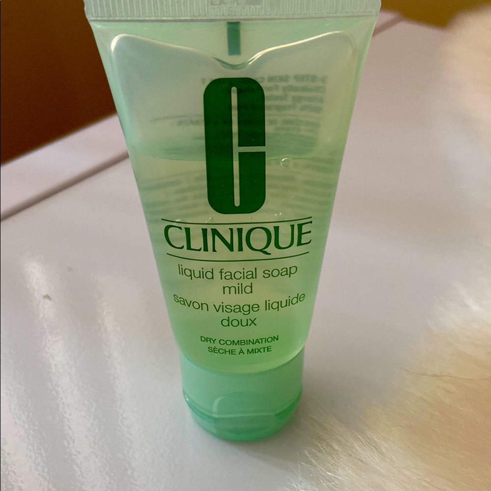 🆕 Clinique Liquid Facial Soap Mild
